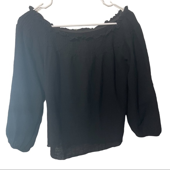 𝅺the Hanger Black Minimalist Off Shoulder Top - Picture 2 of 6